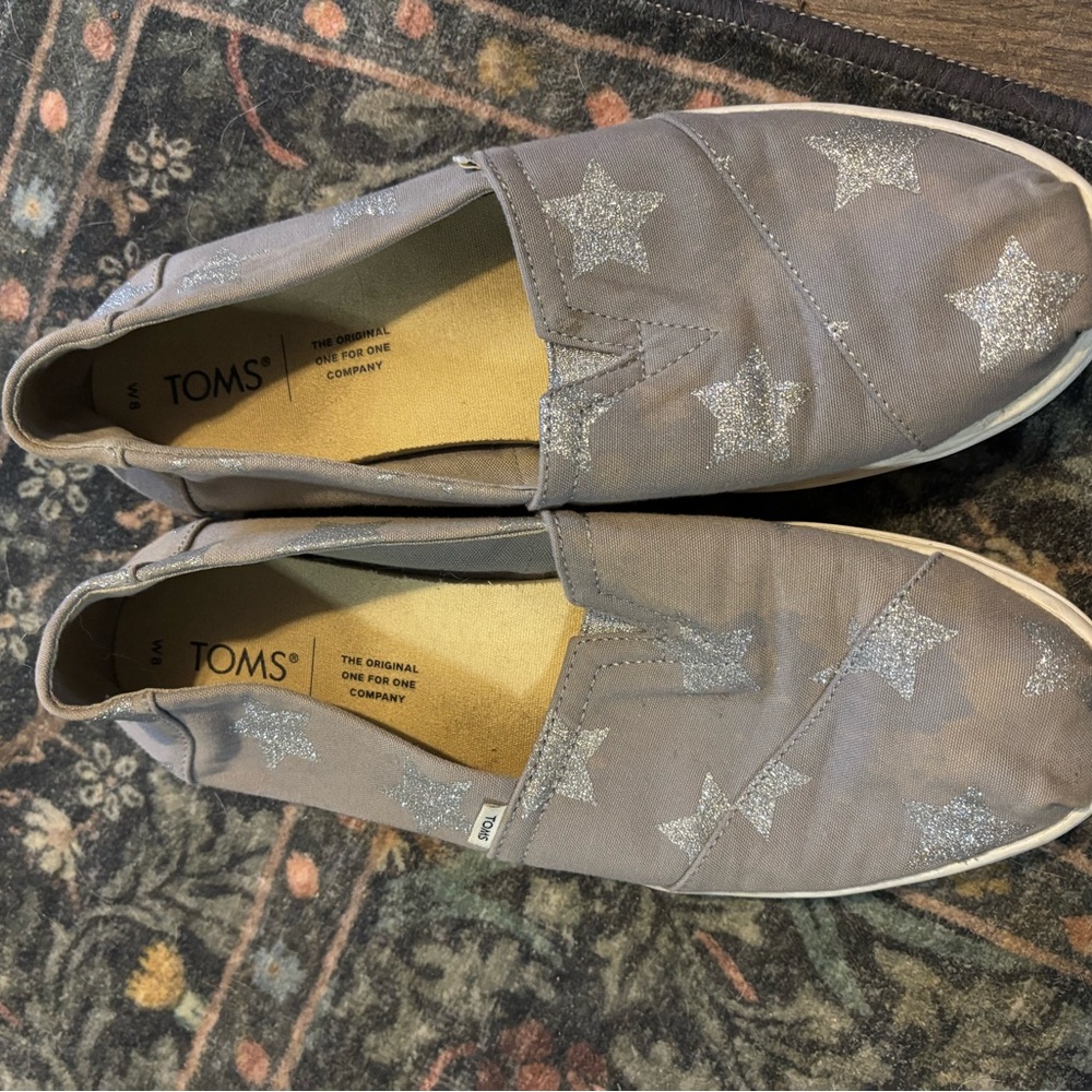 TOMS Women's Silver Star Flats